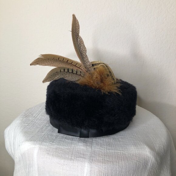 LOVELY, Vintage Feathered Pill Box Hat! - Picture 4 of 10